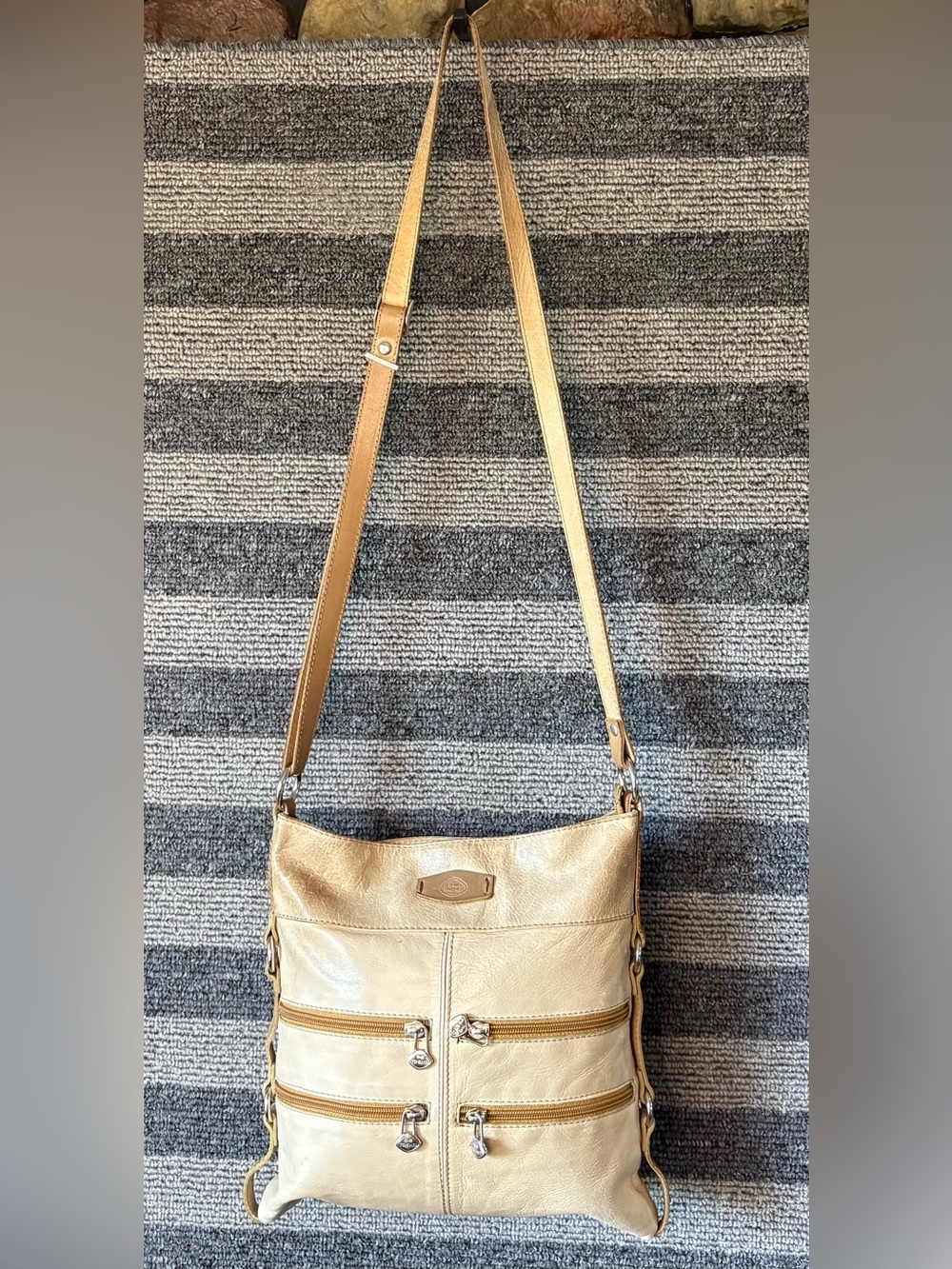 Vintage 90’s The Trend Tan Leather Crossbody Bag with Multiple Zips